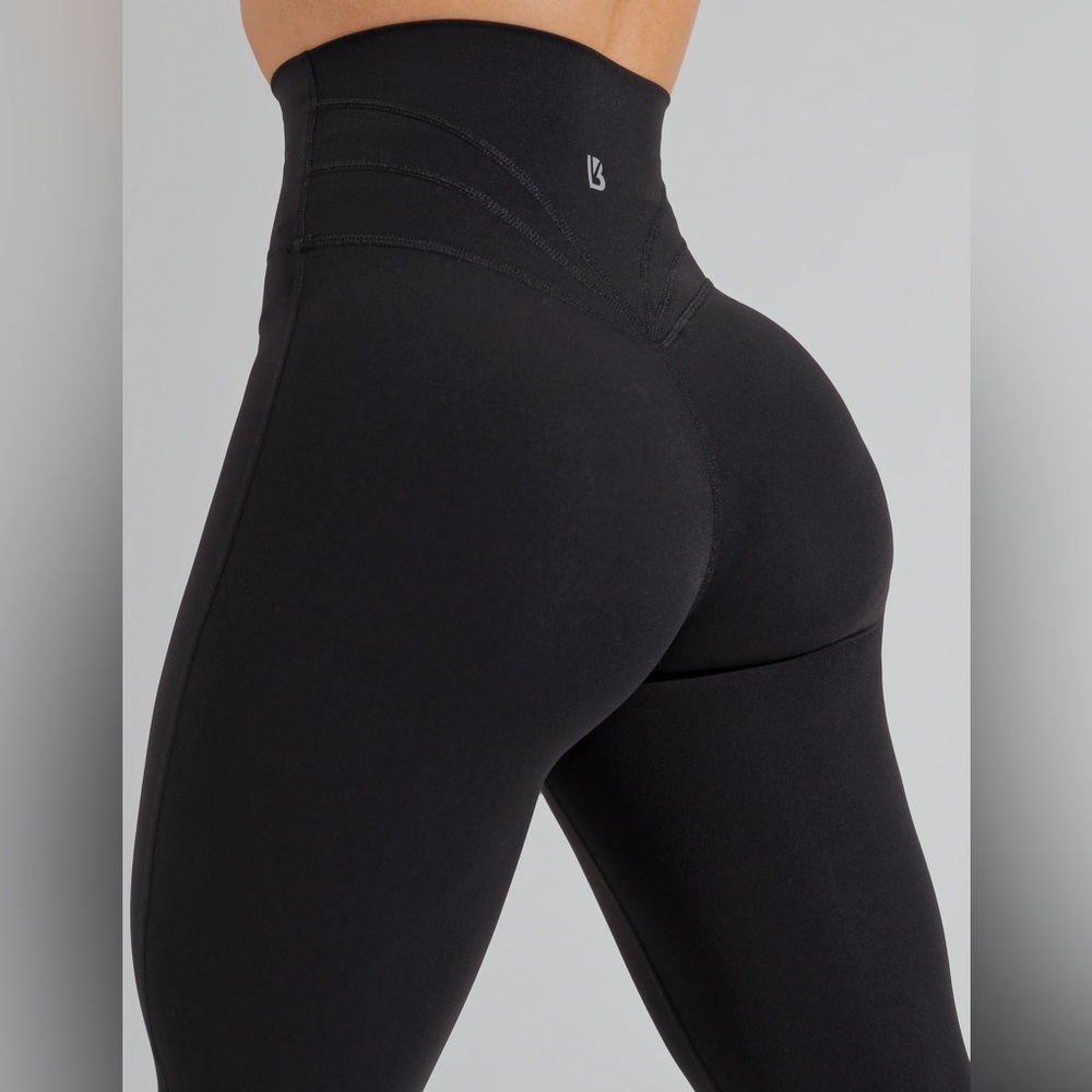 Buffbunny Collection V-Waist High-Waisted Black Leggings Medium
